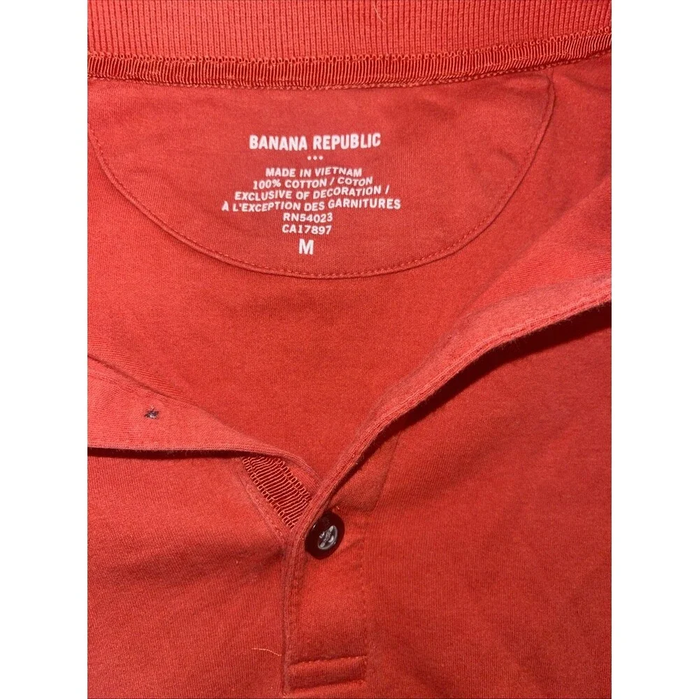 BANANA REPUBLIC Fitted Men’s Polo Shirt Size M Rust Colored Short Sleeve